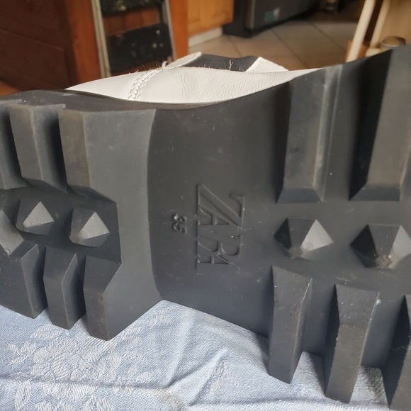 ZARA Chunky Lug Sole Leather Boots White/Black. - Picture 7 of 10